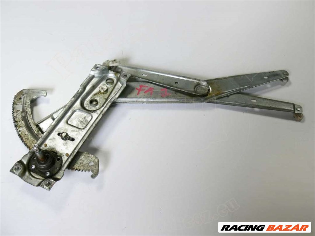 Opel Astra F 1991-2002 - ablakemelő, kézi, első ajtó, jobb 1. kép