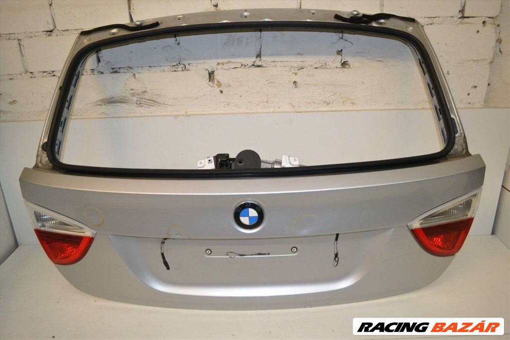 BMW 3-as sorozat E91 gyári bontott hibátlan szép állapotú csomagtérajtó  1. kép