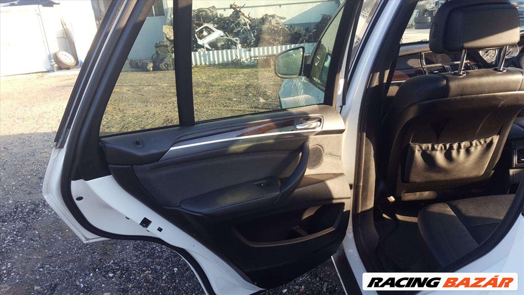 BMW X5 (E70) bontott alkatrészei 17. kép