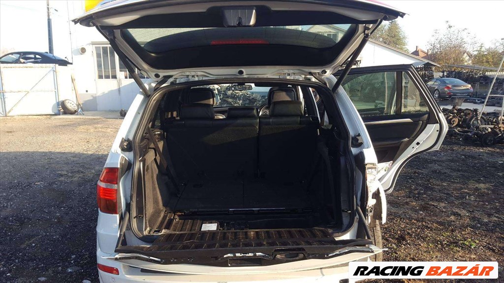 BMW X5 (E70) bontott alkatrészei 20. kép