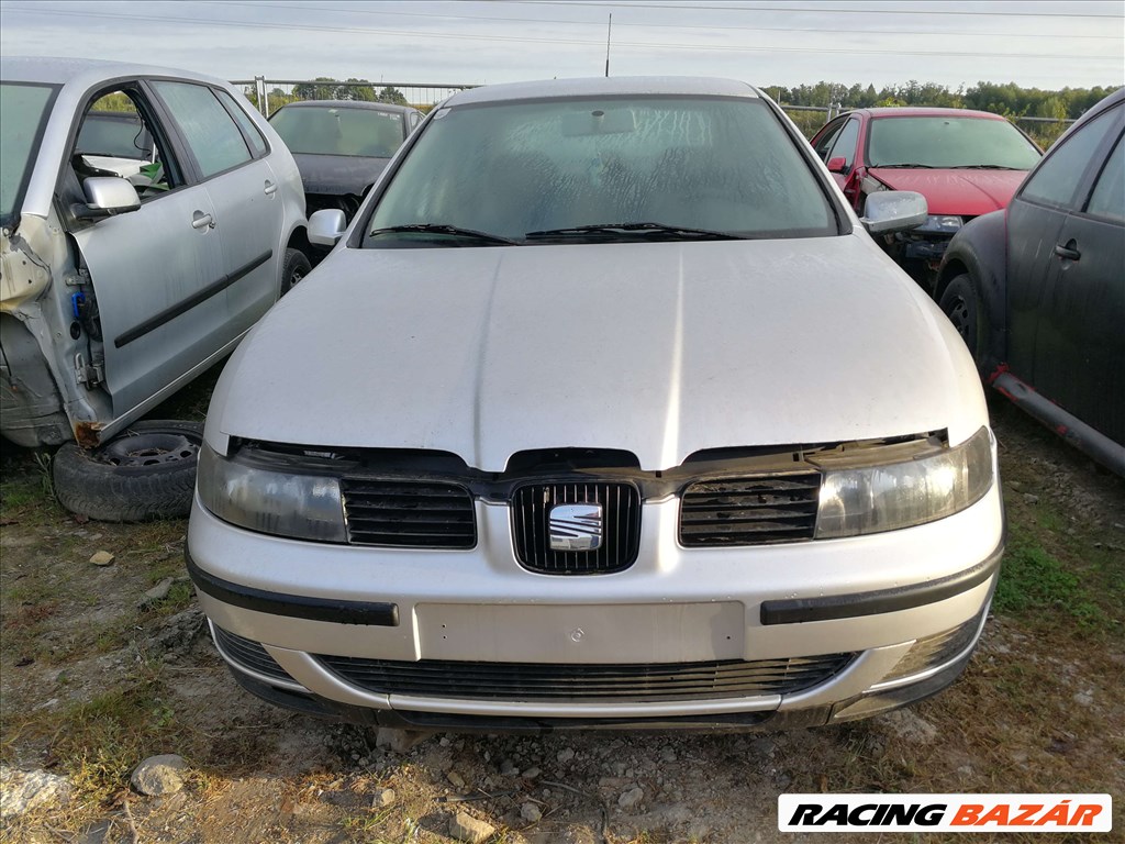 Seat Toledo karosszéria elemek 25.000Ft-tól eladók LS7N színben 1. kép