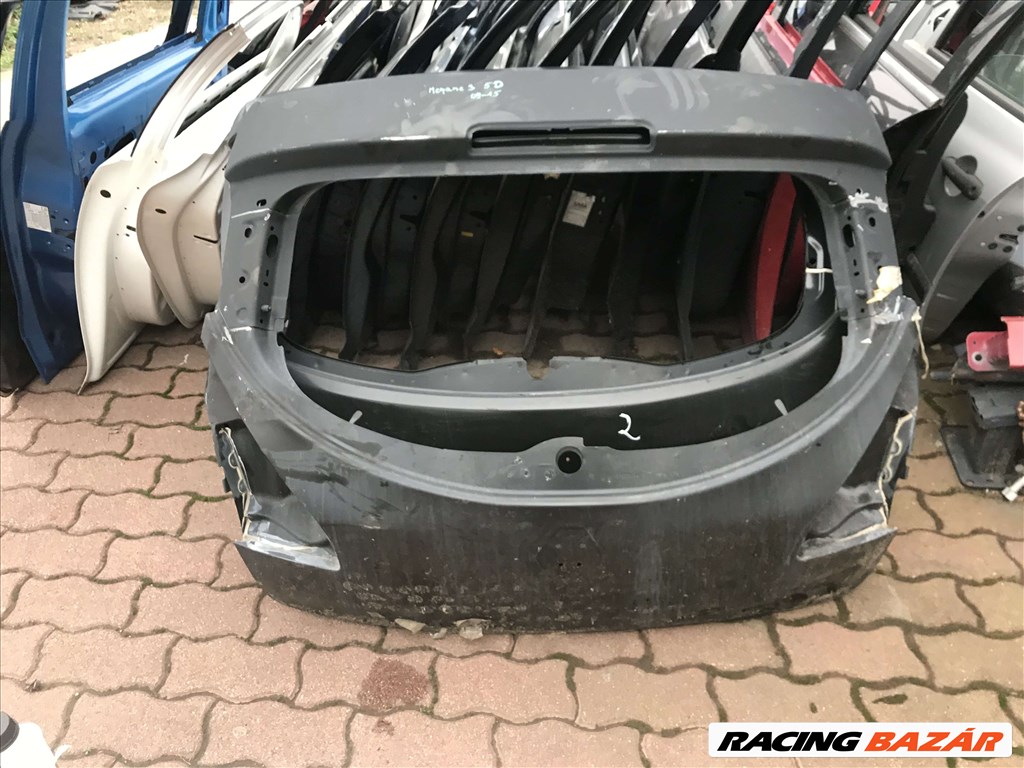 Renault Megane 3 5ajtós 09-15 csomagtér ajtó  2. kép