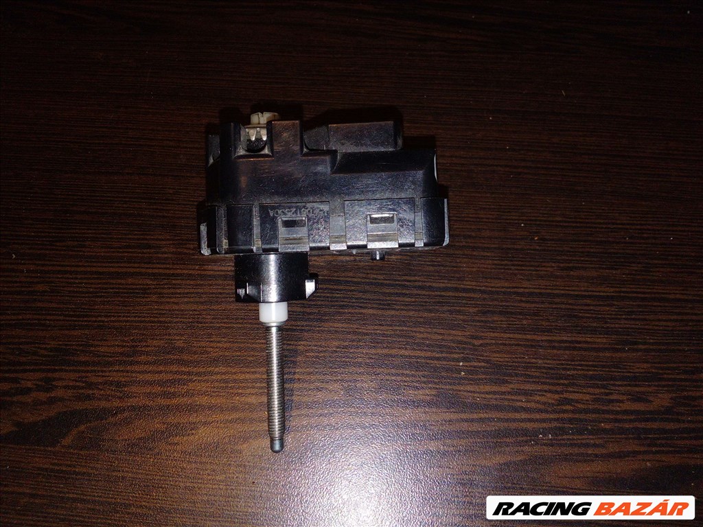 Mazda 2 DJ Fényszóró állító motor,lámpa állító motor. 1. kép