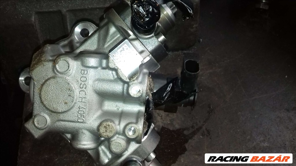 Audi A8 (D4 - 4H) L 4.2 TDI quattro Nagynyomású szivattyú 057130755AL 3. kép