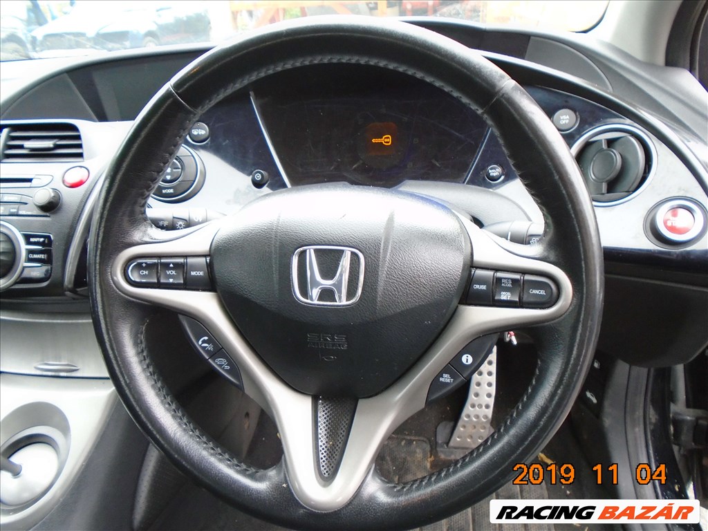 Honda Civic (8th gen) bontott alkatrészei 4. kép