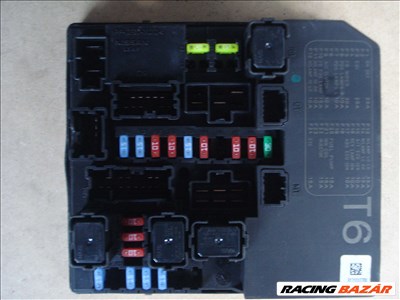 Nissan Juke 1.5 dCi biztosíték panel 284B71KK0B