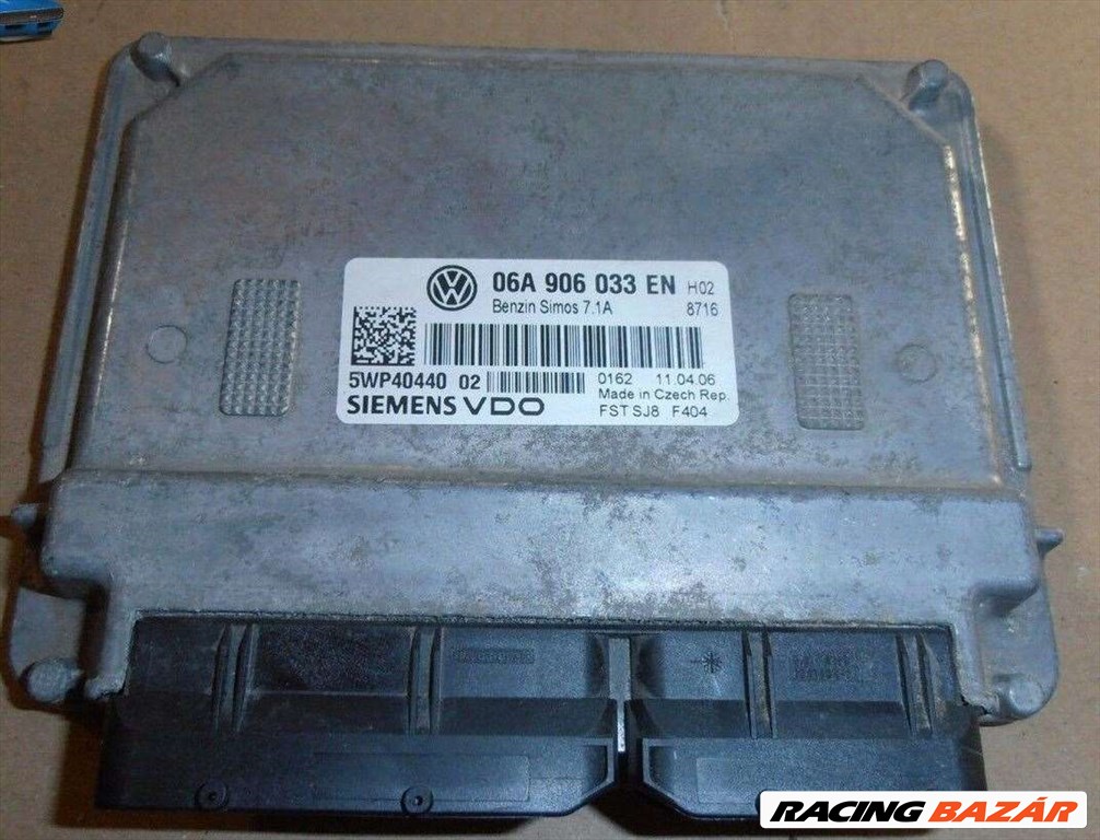 Volkswagen Golf V 1.6 VW Golf V Jetta Motorvezérlő elektronika 06A906033EN 5WP40440 1. kép