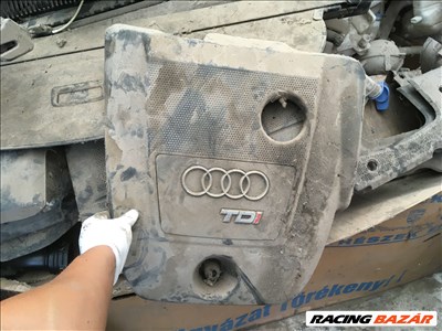 Audi motor felső burkolat 