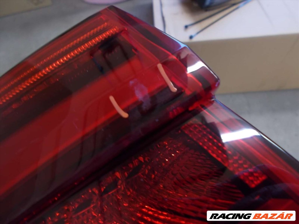 AUDI A4 kombi bal hátsó külső LED lámpa 2017-2020 8w9945091c 3. kép