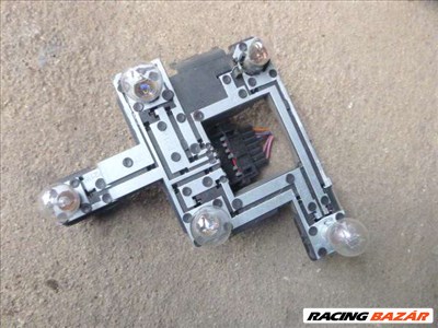 Ford Mondeo (2nd gen) MK2 1998, 5 AJTÓS  hátsó lámpa foglalat 