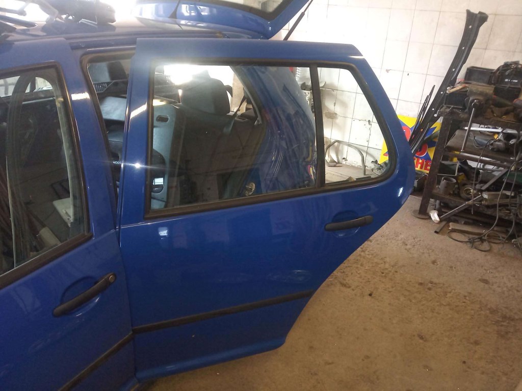 Volkswagen VW Golf 4 bal hátsó ajtó üresen, több színben 2. kép