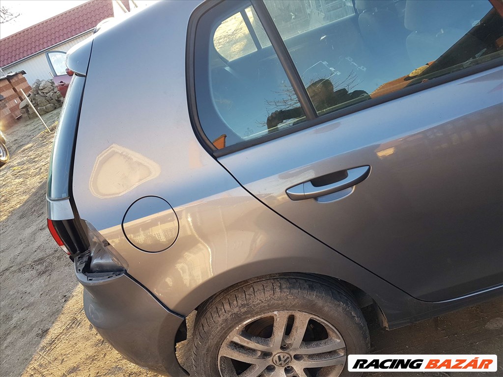 VOLKSWAGEN Golf VI Jobb hátsó sárvédő, negyed  1. kép