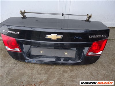 Chevrolet Cruze Sedan sérült csomagtérajtó