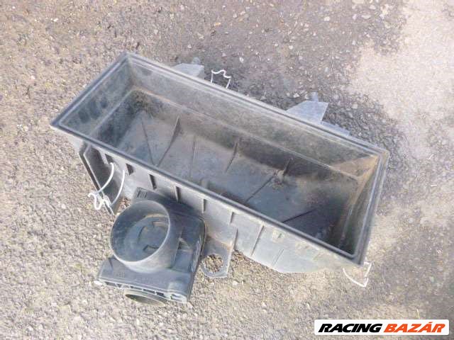 AUDI 80 B3   2.0 AAD   LEVEGŐSZŰRŐ HÁZ  1 RÉSZE 026 133 871 A 11. kép