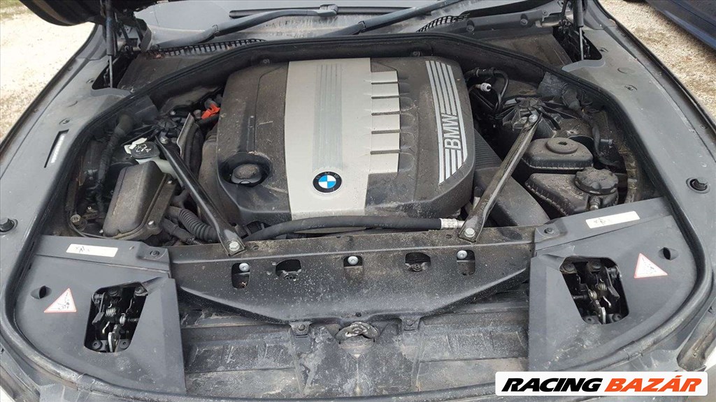 BMW F01 730D bontott alkatrészei 13. kép