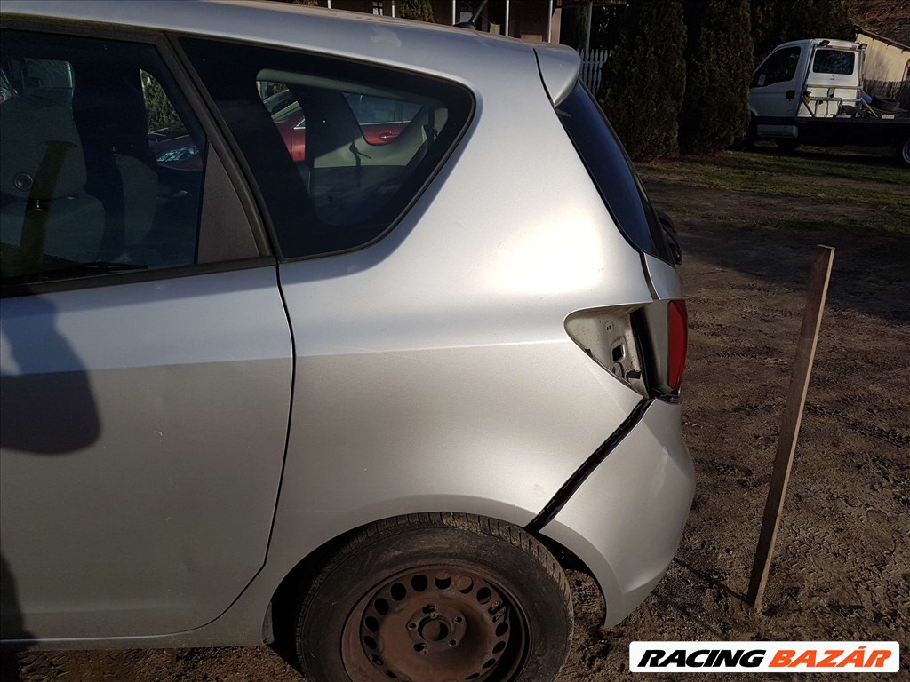 OPEL Meriva B Bal hátsó sárvédő, negyed  1. kép