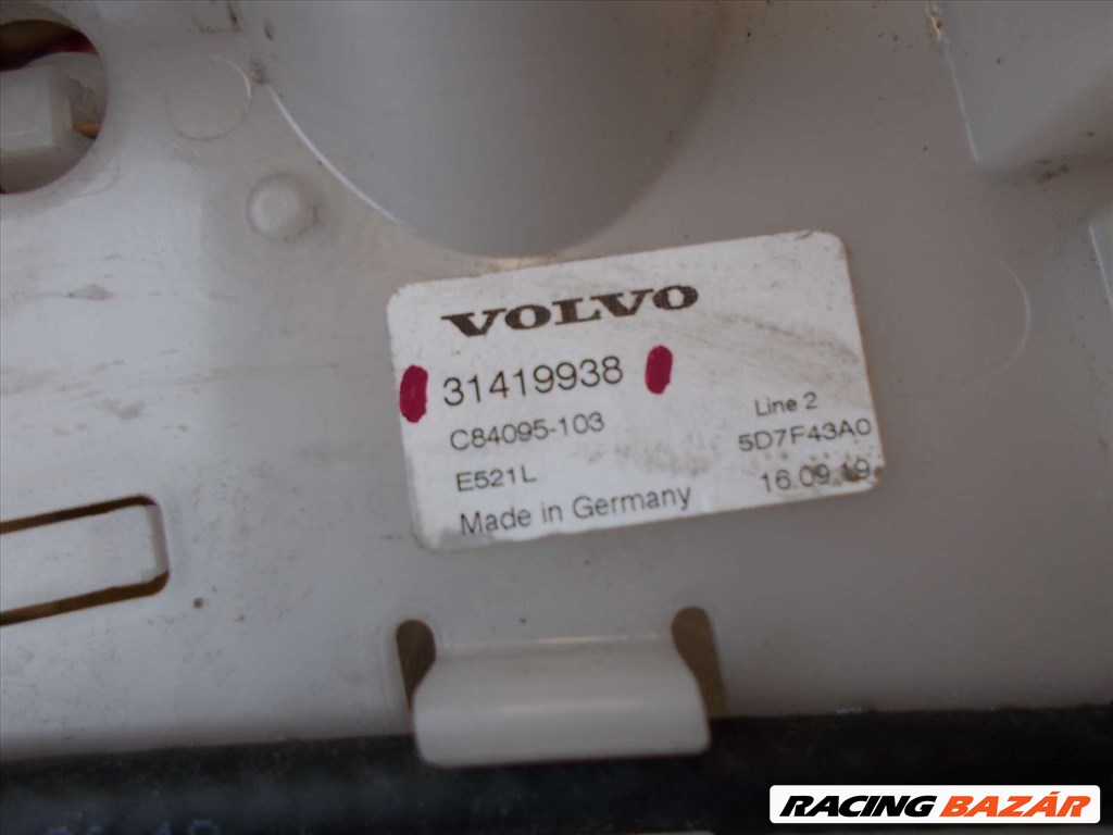 VOLVO V60 csomagtér ajtó nyitó lökhárítóba 2019-2021 31419938 4. kép