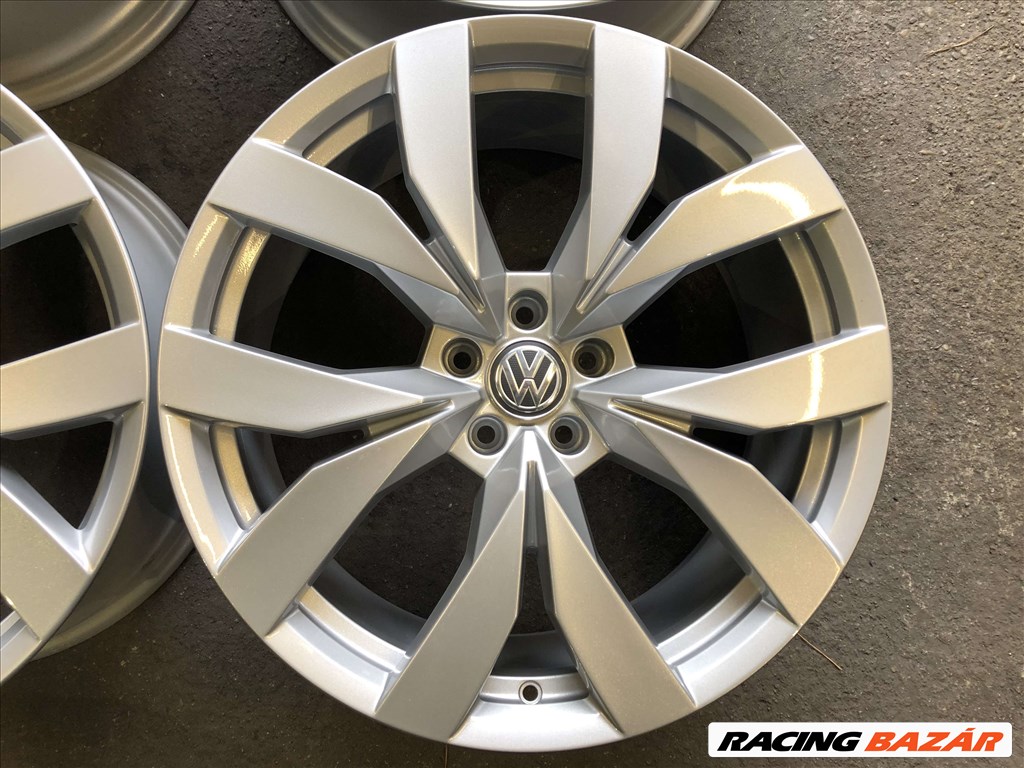  4db gyári 20" VW Touareg alufelni. (1585) 2. kép