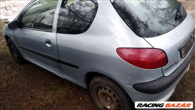 Peugeot 206 bontott alkatrészei