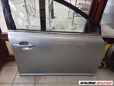 TOYOTA AVENSIS T25 Kombi Facelift Jobb első ajtó 