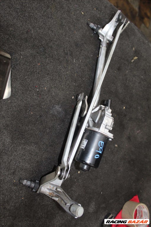 BMW E90 320 D  Ablaktörlő szerkezet motorral 1. kép