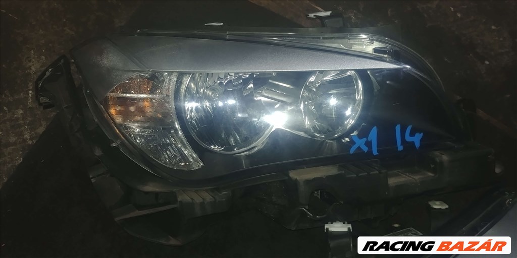 BMW (E84) X1 gyári első halogén lámpa fényszoró és fényszóró alatti tartó 3. kép