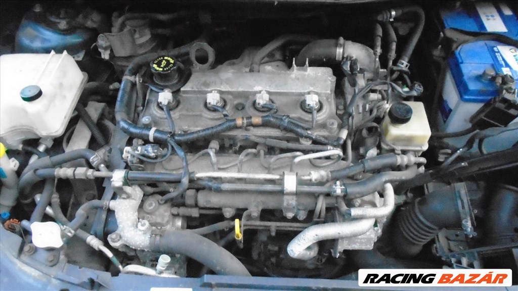 Mazda 5 (CR) bontott alkatrészei 3. kép