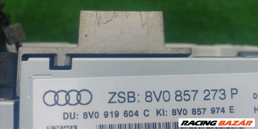 Audi A3 8V 2012 - multifunkciós érintő kijelző középső LCD 8V0857273P 2. kép