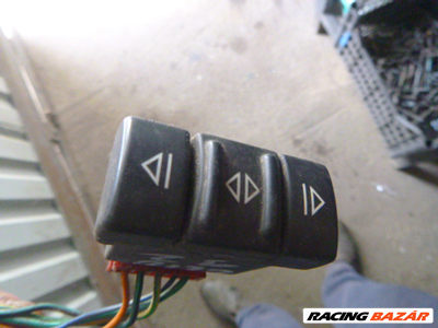 Renault CLIO 1992 ABLAKEMELŐ KAPCSOLÓ CSATLAKOZÓVAL