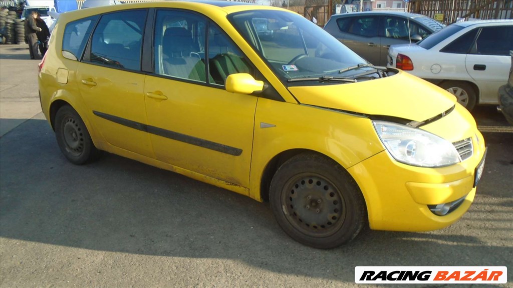 Renault Scénic bontott alkatrészei * 21. kép
