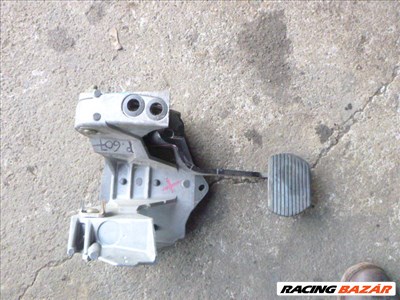 Peugeot 607 3.0 V6 BENZIN AUTOMATA FÉKPEDÁL KONZOLLAL