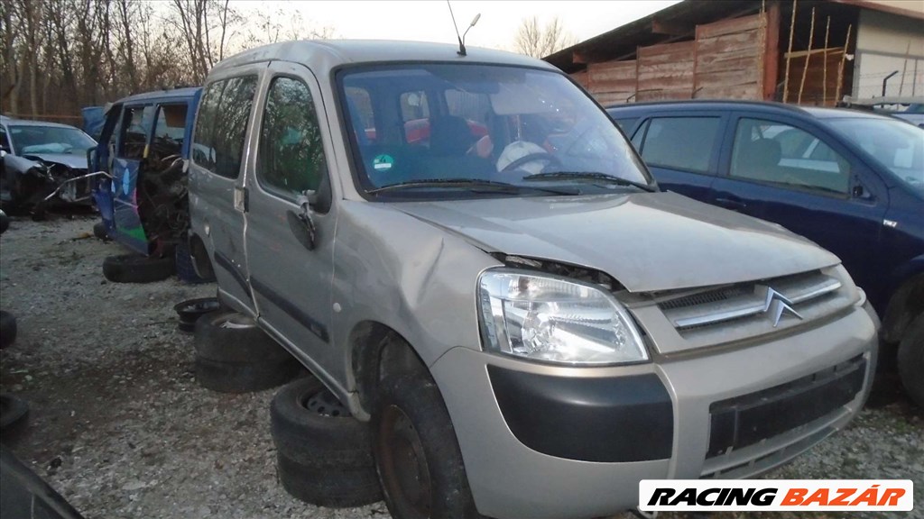 Citroën Berlingo bontott alkatrészei * 11. kép