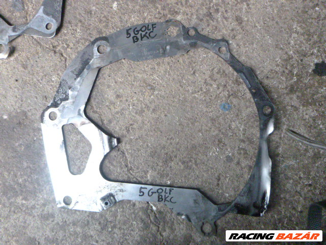 Volkswagen GOLF 5 1,9 PDTDI BKC LENDKERÉK VÉDŐ LEMEZ 038103645f 1. kép