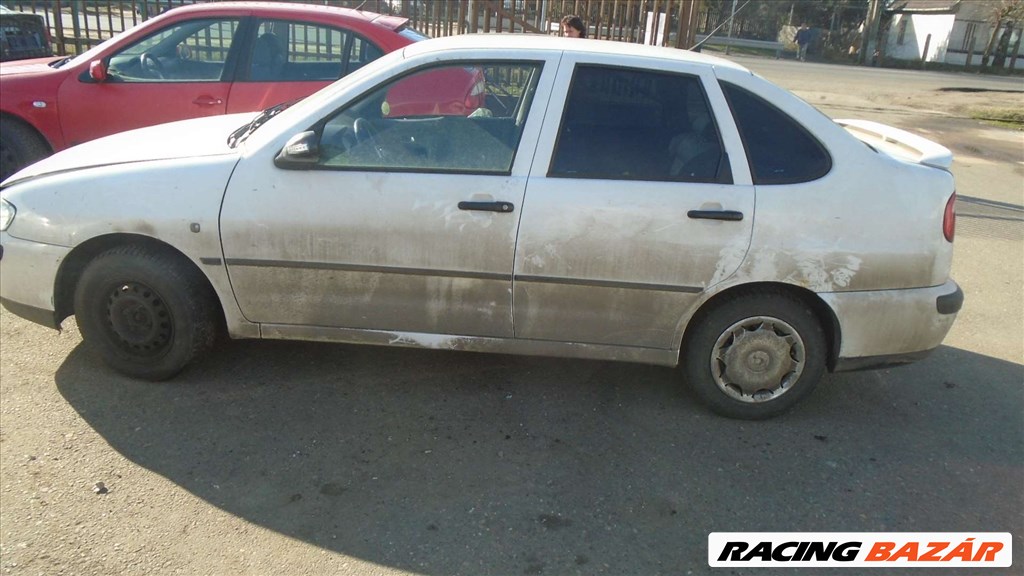 Seat Cordoba bontott alkatrészei * 1. kép