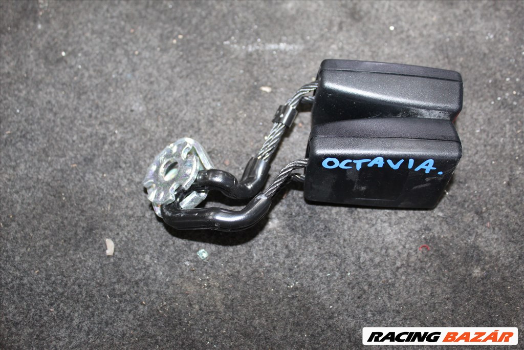 Skoda Octavia RS 2007 2.0D biztonsági öv csat  1. kép