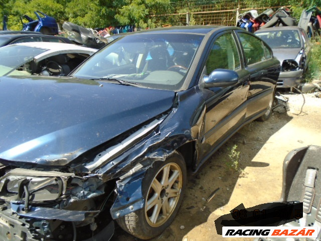 Volvo S60 bontott alkatrészei * 9. kép