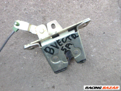 Opel VECTRA B 5 AJTÓS csomagtér ajtó alsó zár 09130569