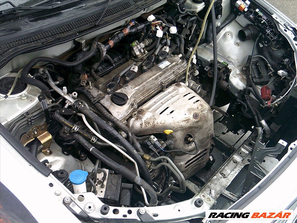 Toyota Avensis bontott alkatrészei * 5. kép