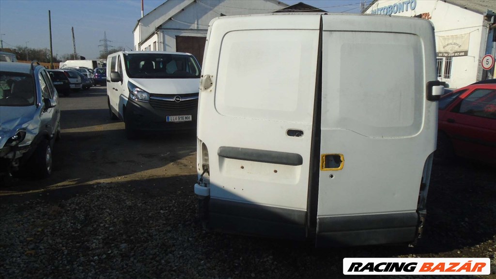 Renault Master bontott alkatrészei * 8. kép