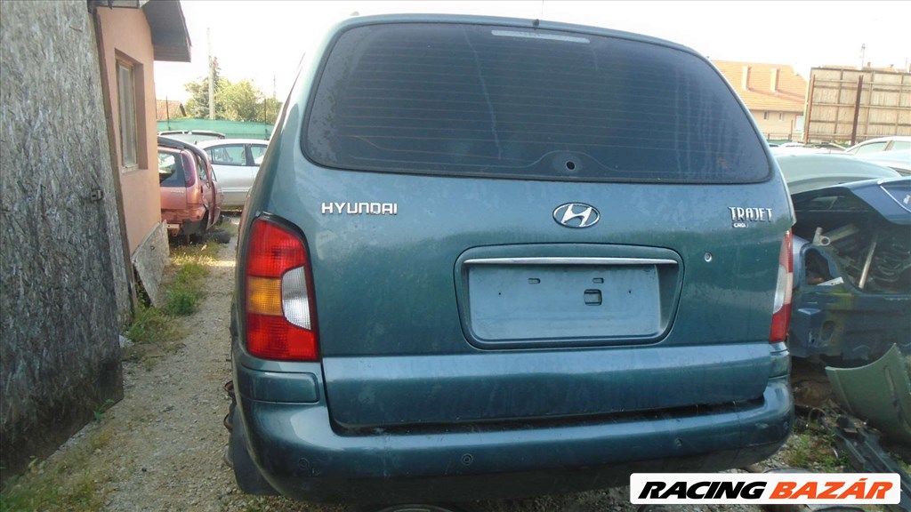 Hyundai Trajet bontott alkatrészei * 7. kép