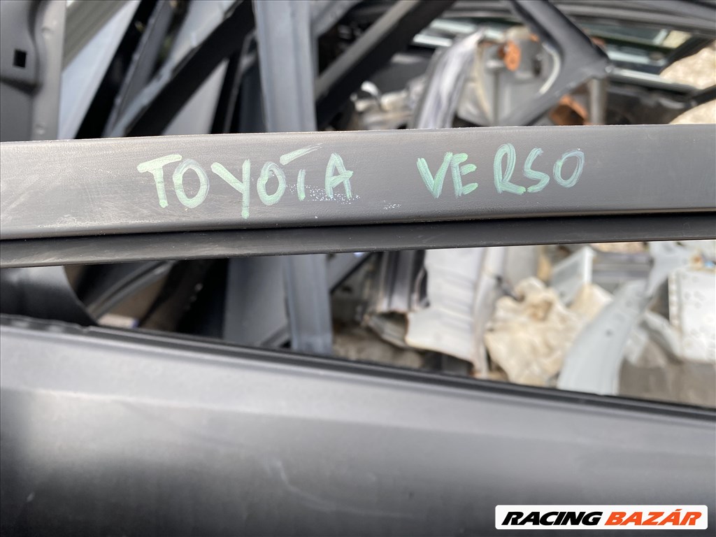 Toyota VERSO 09-18 jobb hátsó ajtó  2. kép