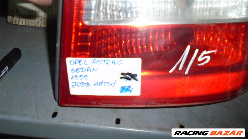 Opel Astra G sedan 1999-től jobb hátsó lámpa eladó * 2. kép