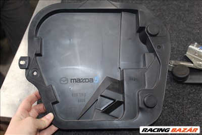Mazda 5 belső burkolat C23572973