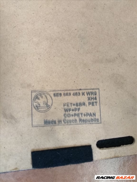 Skoda Octavia csomagtér szőnyeg 5E9863463K Octavia gyári padló kárpit szőnyeg 2012-2020 4. kép