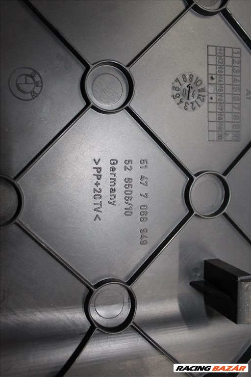 BMW E61 akkumulátor doboz fedél  7068949 3. kép