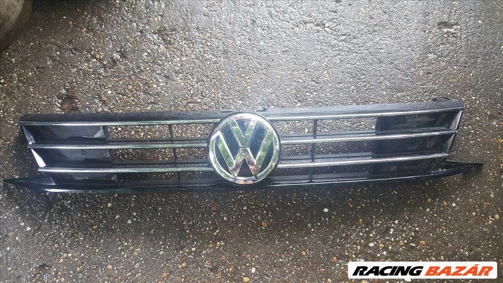 Volkswagen Passat b8 gyári díszrács emblémával együtt eladó! 1. kép