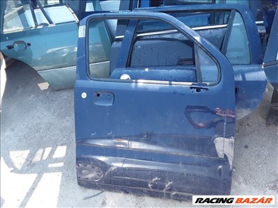 Opel Agila A jobb első ajtó üresen