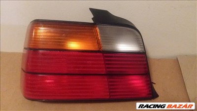 BMW E36 limuzin hátsólámpa