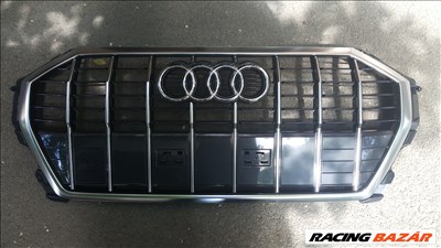 Audi Q3 s-line ezüst keretes gyári díszrács szinte új állapotban eladó. 83a853651b