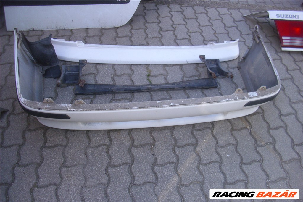 Suzuki Swift (3rd gen) hátsó lökhárító  1. kép